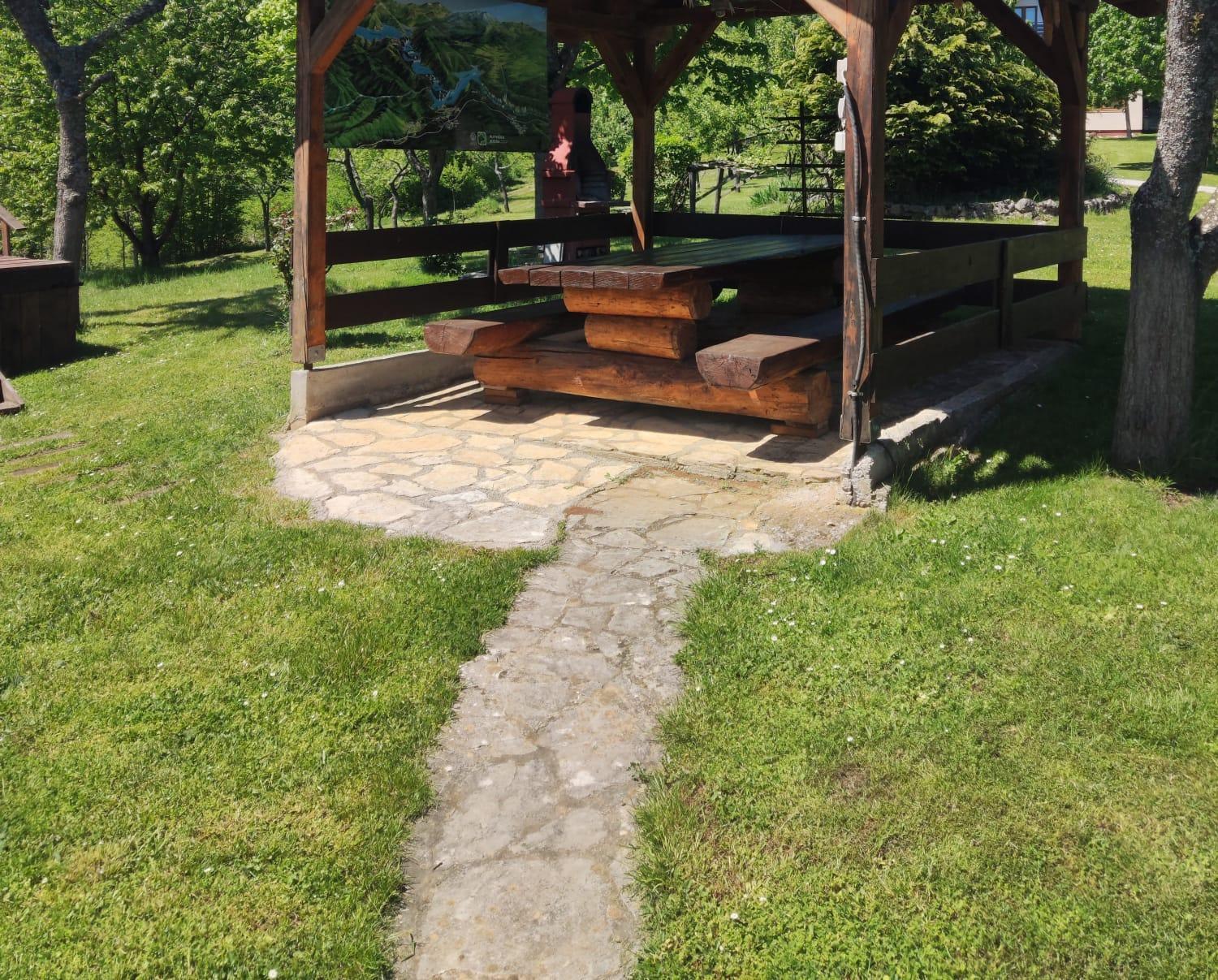 Guesthouse Mirko Hodak Selište Drežničko Exterior foto
